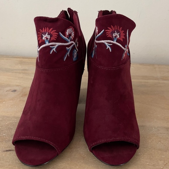 Jazlyn booties - Picture 4 of 4